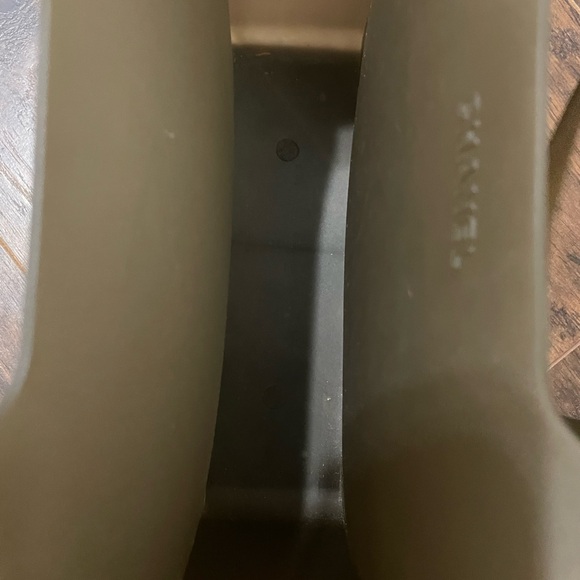 EUC Chanel Jelly Shoulder Tote - Picture 4 of 6